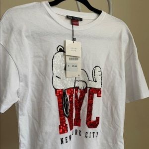 Zara peanut graphic tee